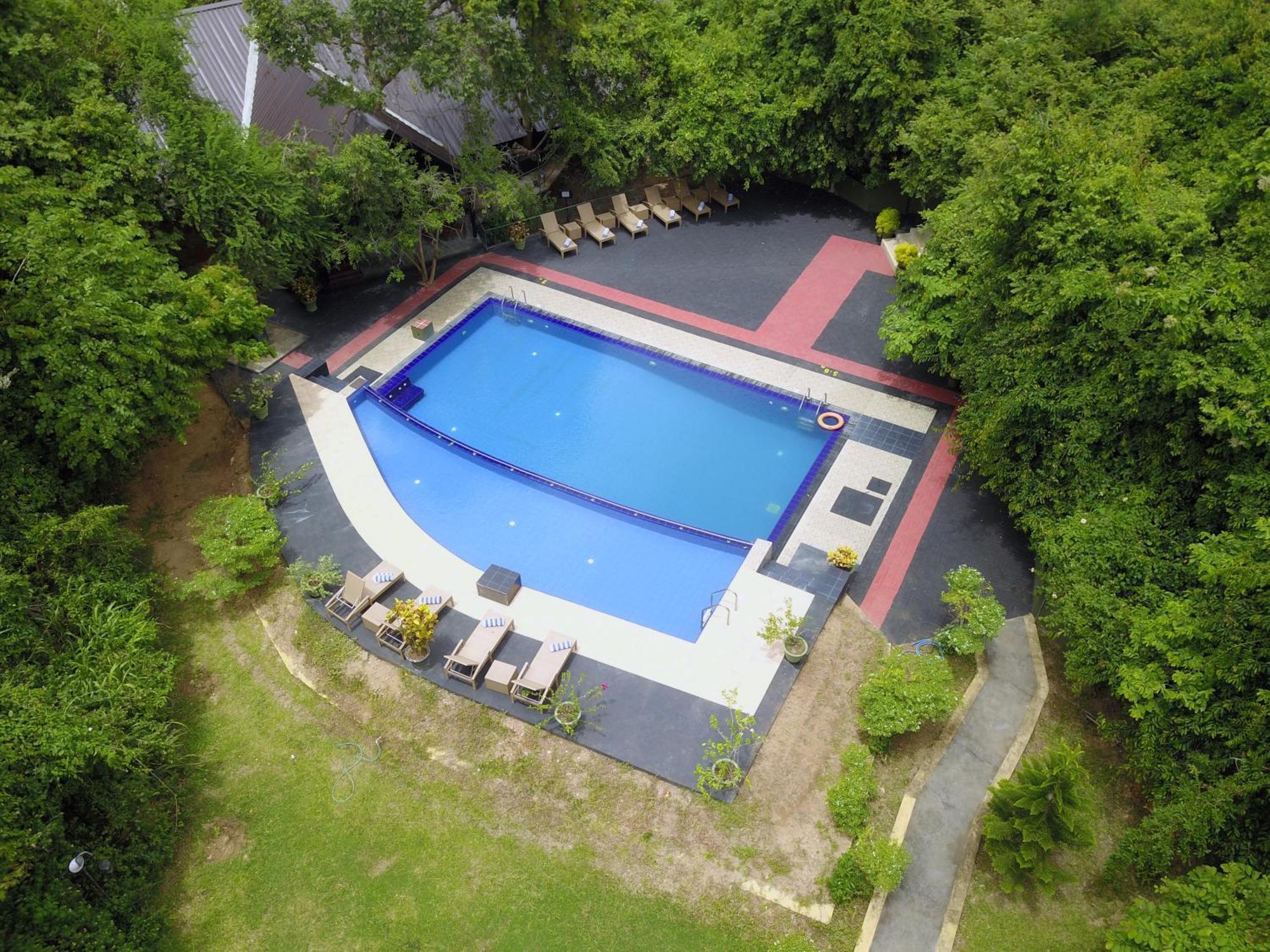 Nice Place Resort Dambulla Exteriör bild